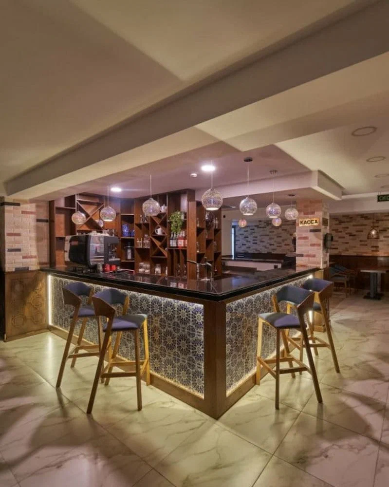 阿斯利马肯酒店