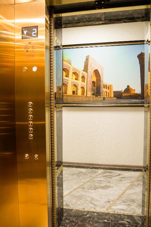 Level Business Hotel