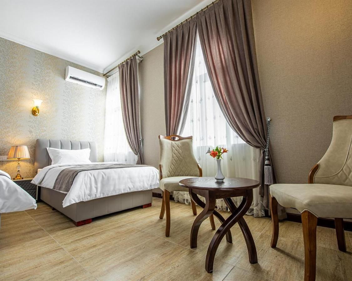 Emerald Hotel Tashkent
