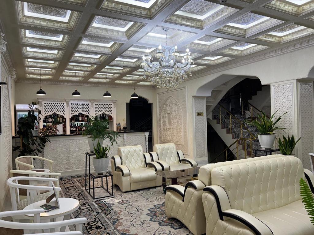 Ideal Hotel