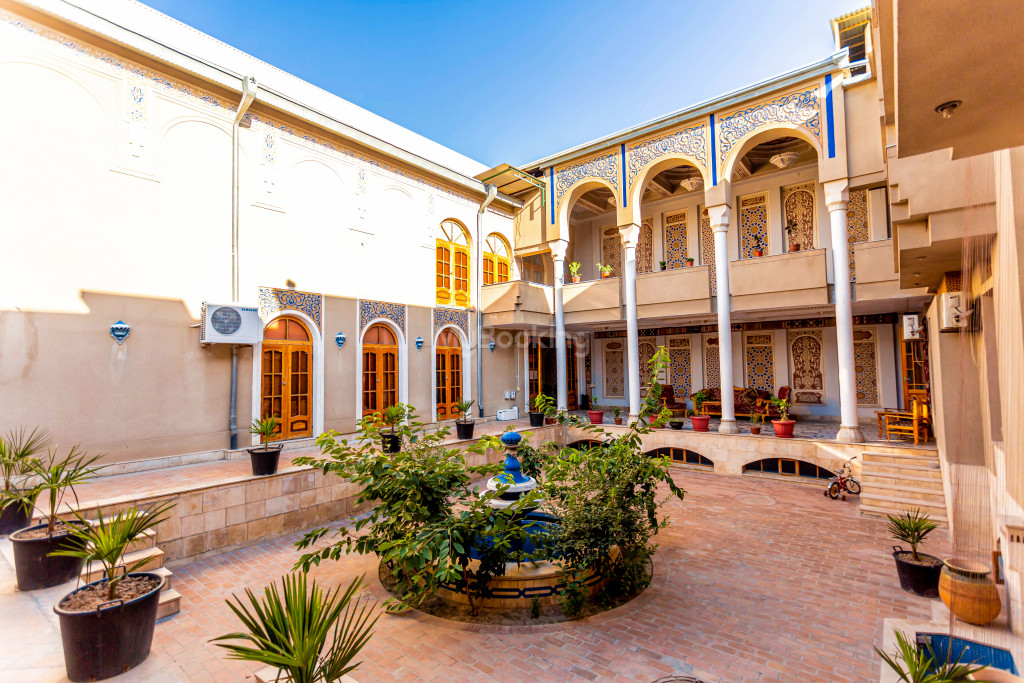 The Olmos Hotel