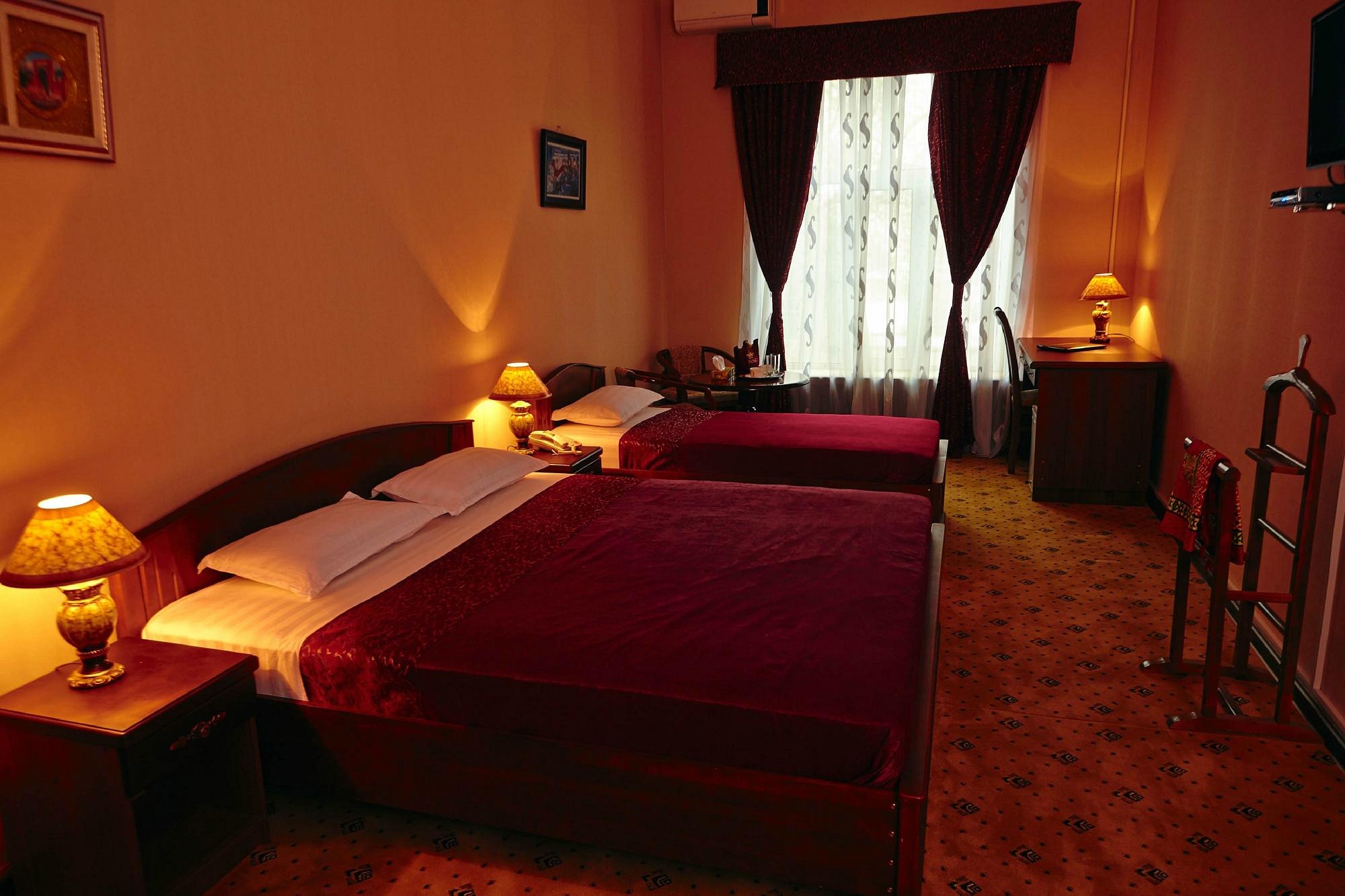 Royal Palace Hotel