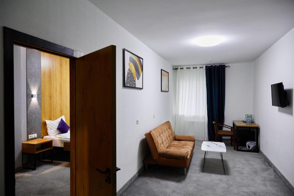 Отель Art plaza