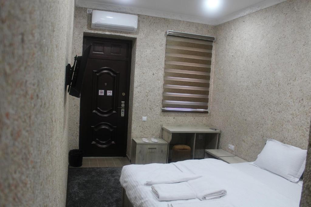 Taxtapul Hotel