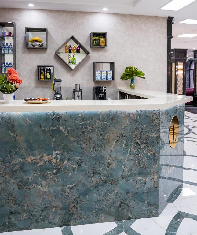 Level Business Hotel