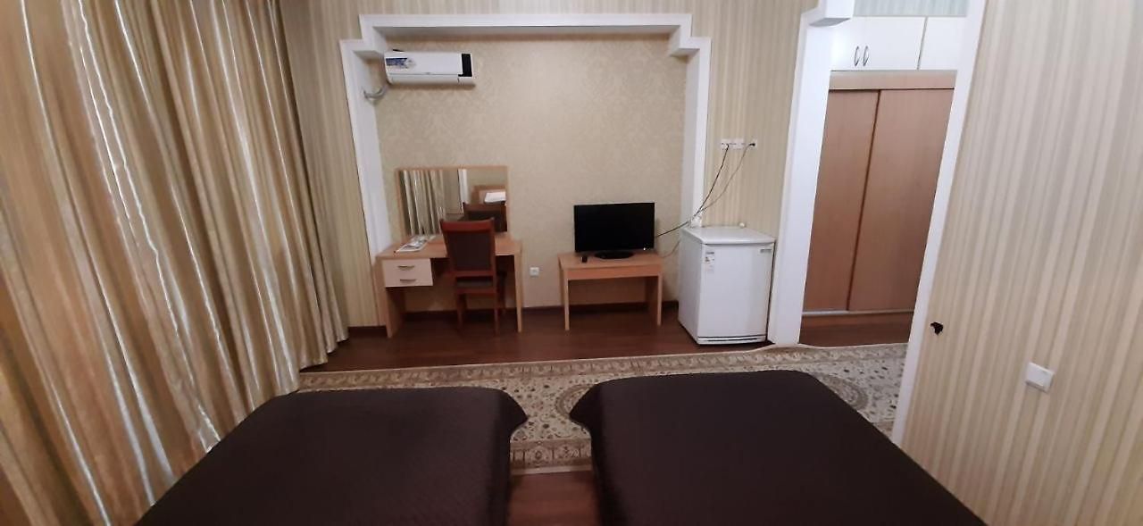 Lokomotiv Hotel