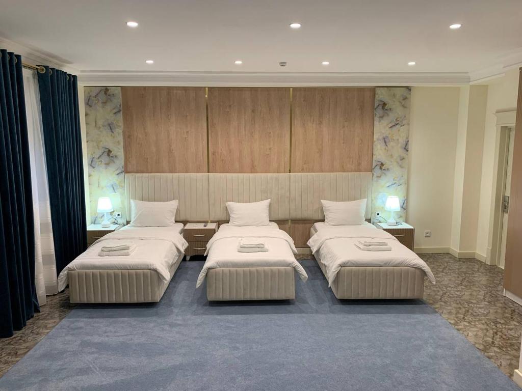 Nur Makon Hotel