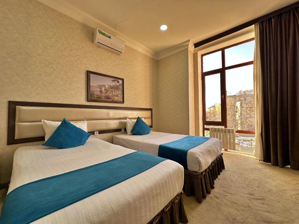 Hotel Globus Avenue