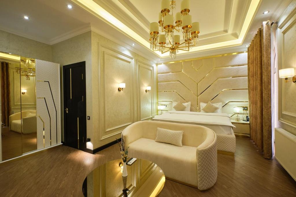 East Star Hotel