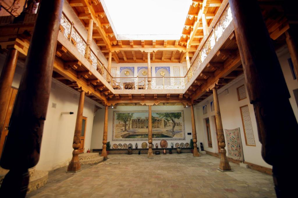 Mukhlisabegim Hotel