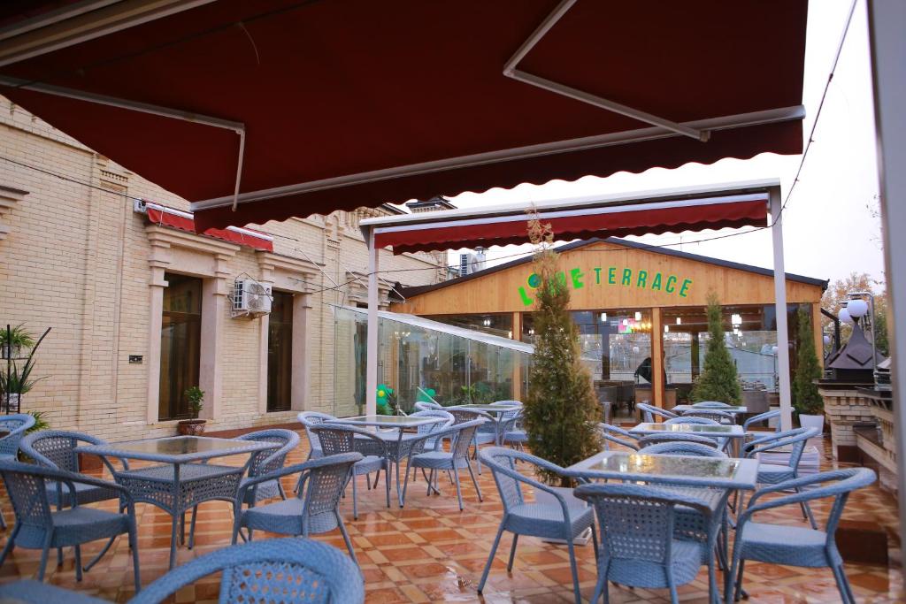 Boulevard Palace