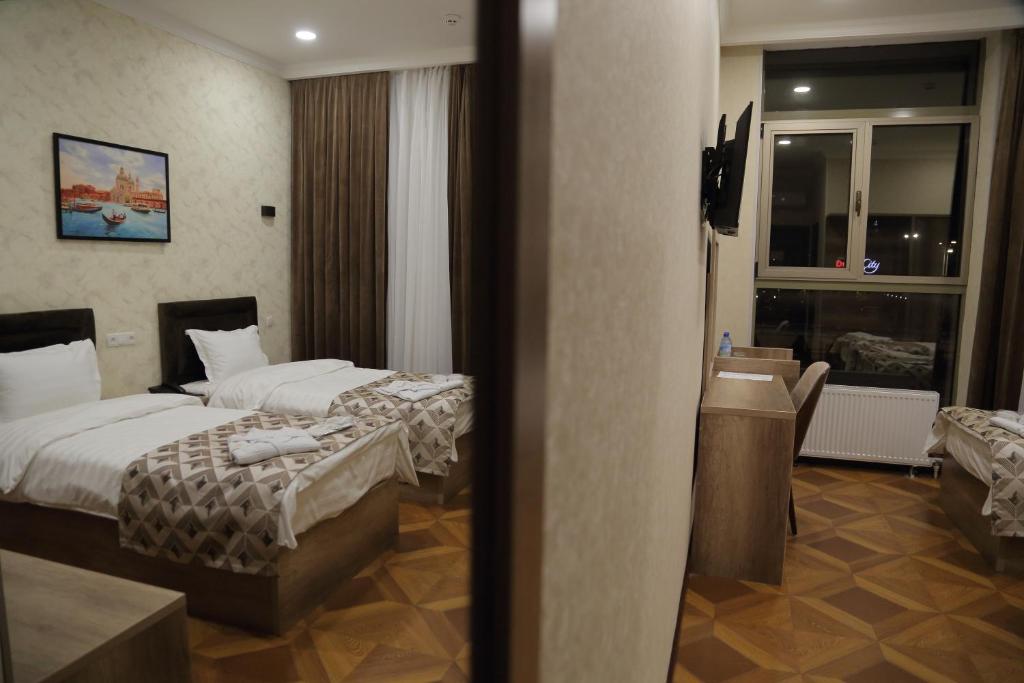 Hotel 1946