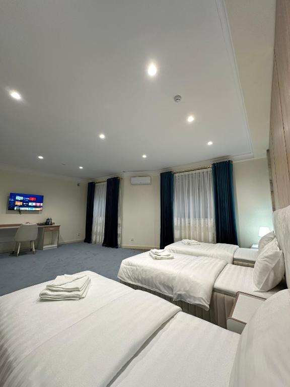 Nur Makon Hotel