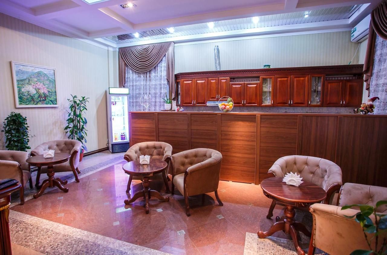 Izumrud Hotel