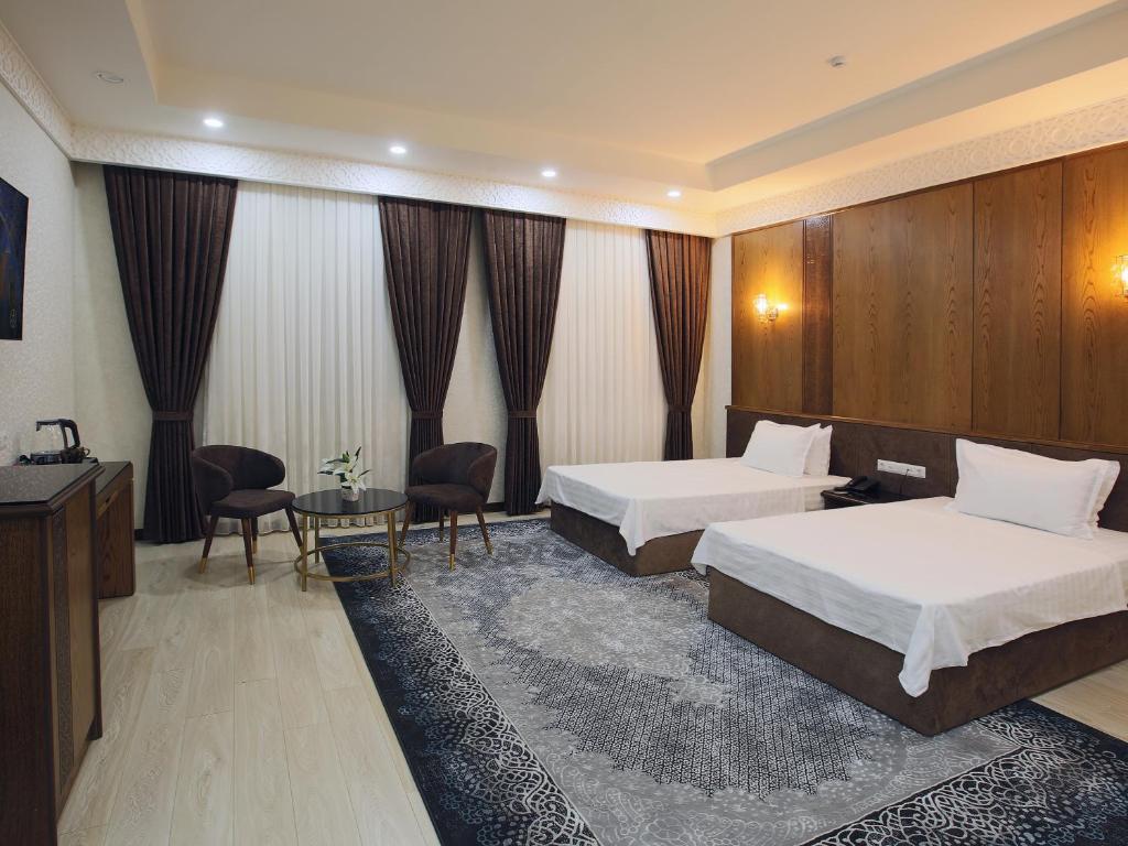 Paradise Plaza Luxury Hotel