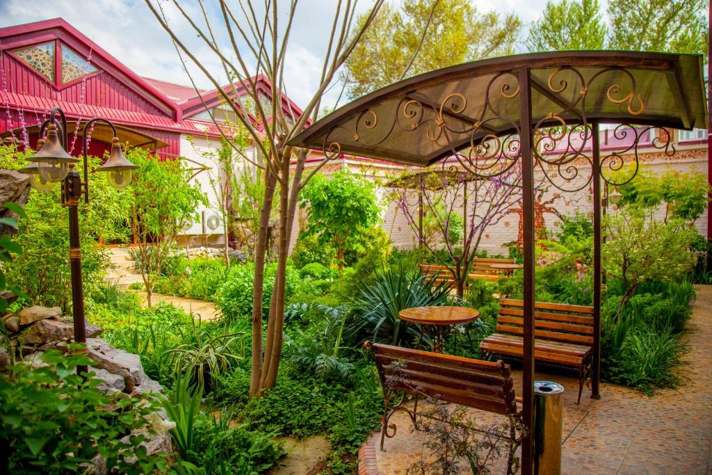 Platan Hotel