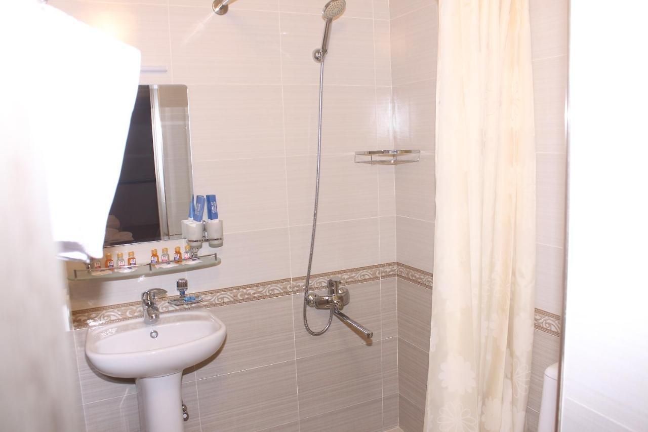 Azmir Hotel