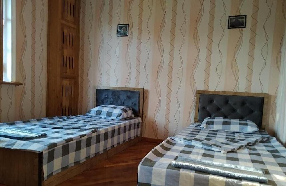 Park Bobur Apt 5x mehmon uyi