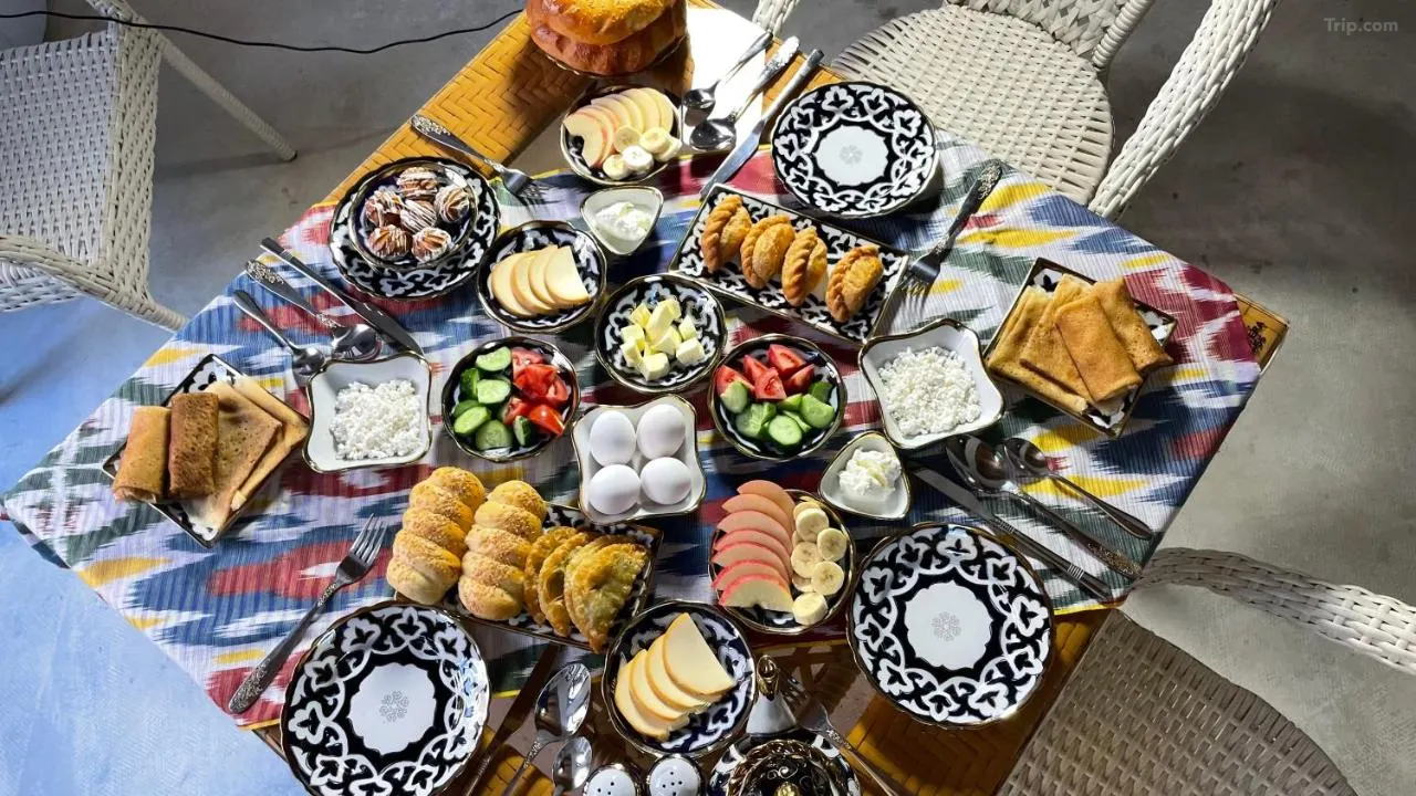 Mahbubakhon Guest house in old city