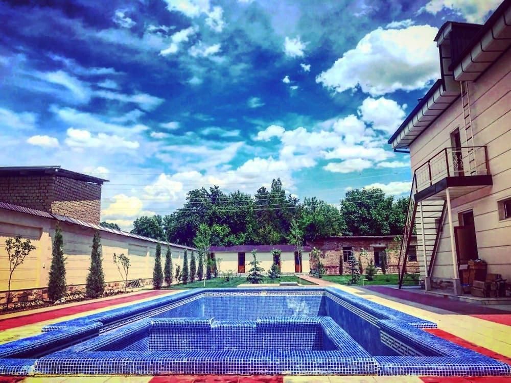 NUR Hotel & Resort