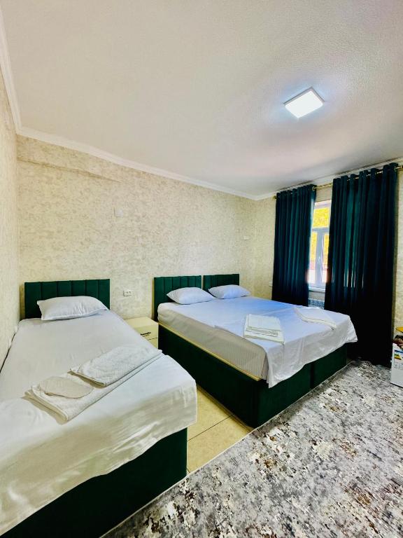 Khan Apartments
