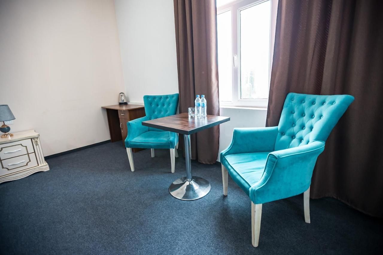 Triangle Hotel
