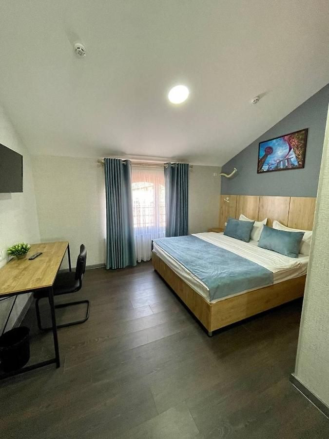 Bobur Hotel