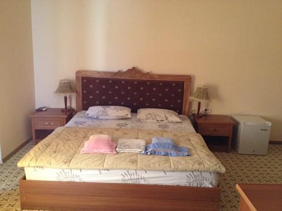 Fatima & Ibragim Hotel