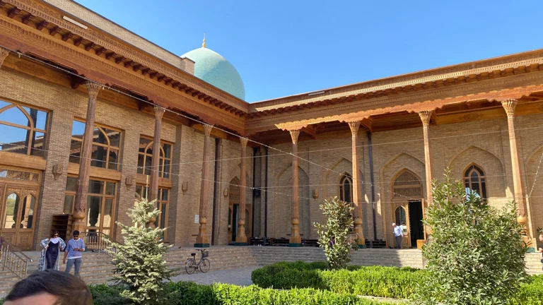 Hotel Shohrud