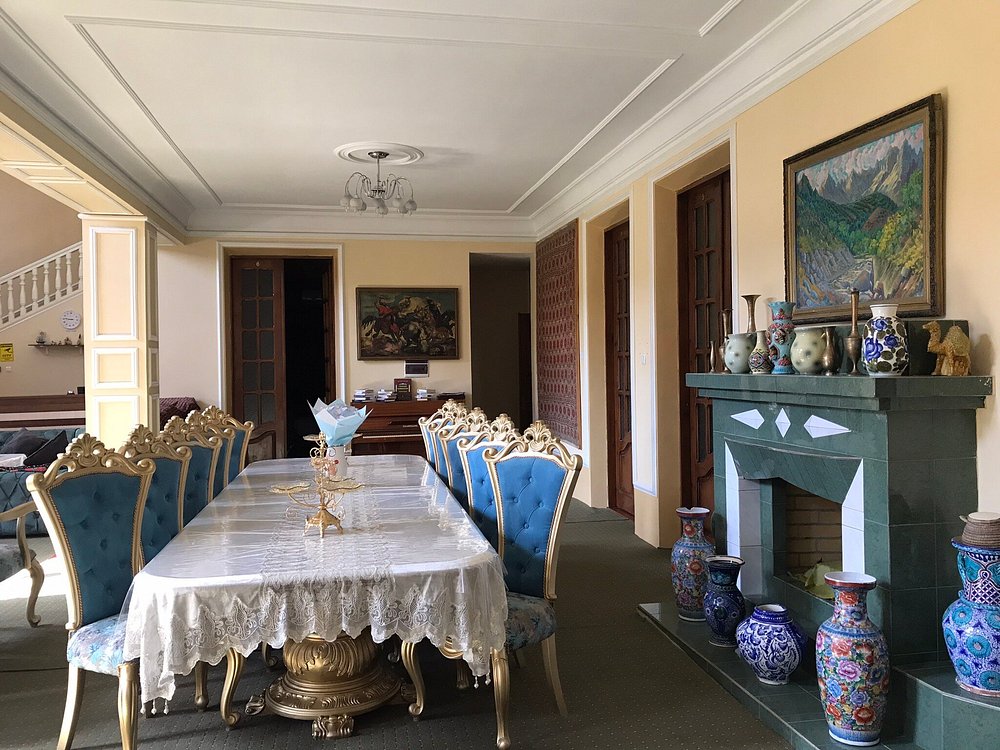 Guest House Ikathouse