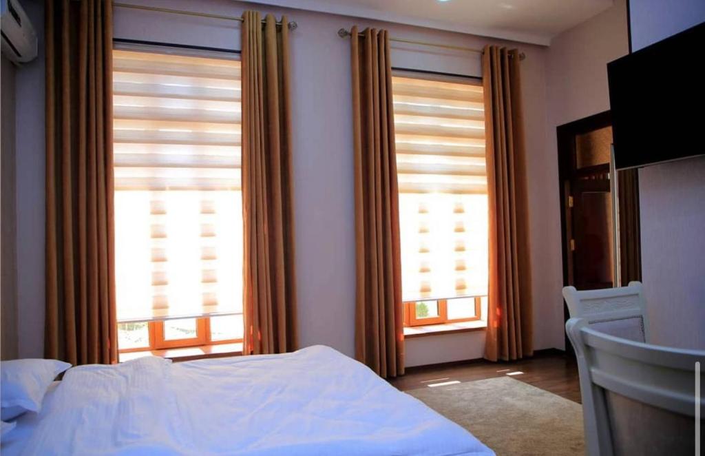 BOUTIQUE LUXE HOUSE