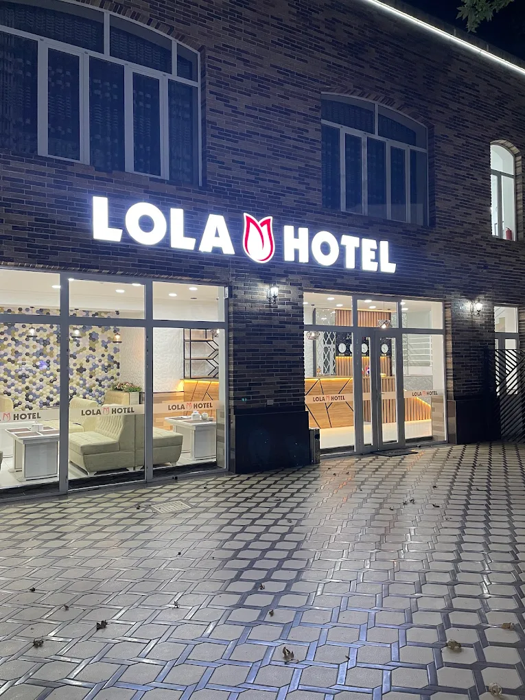 Lola Hotel