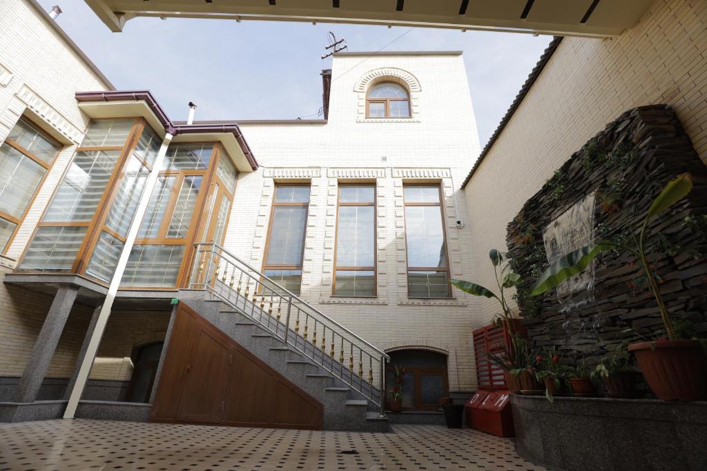 Gumbaz Guest House