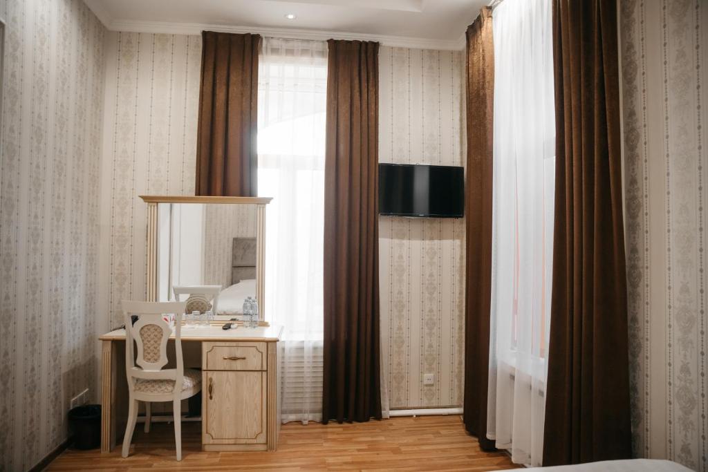 Shahlo Hotel