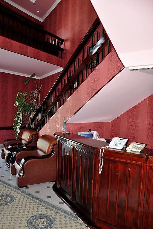 Lux Hotel