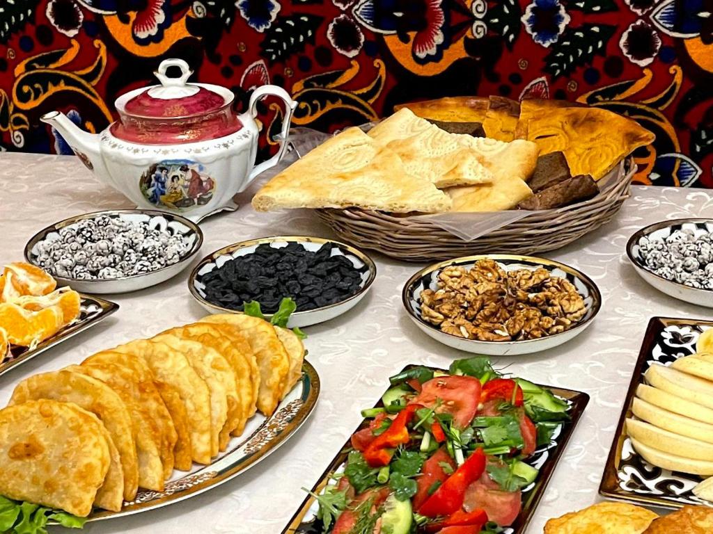 Deshon Qala Guest House