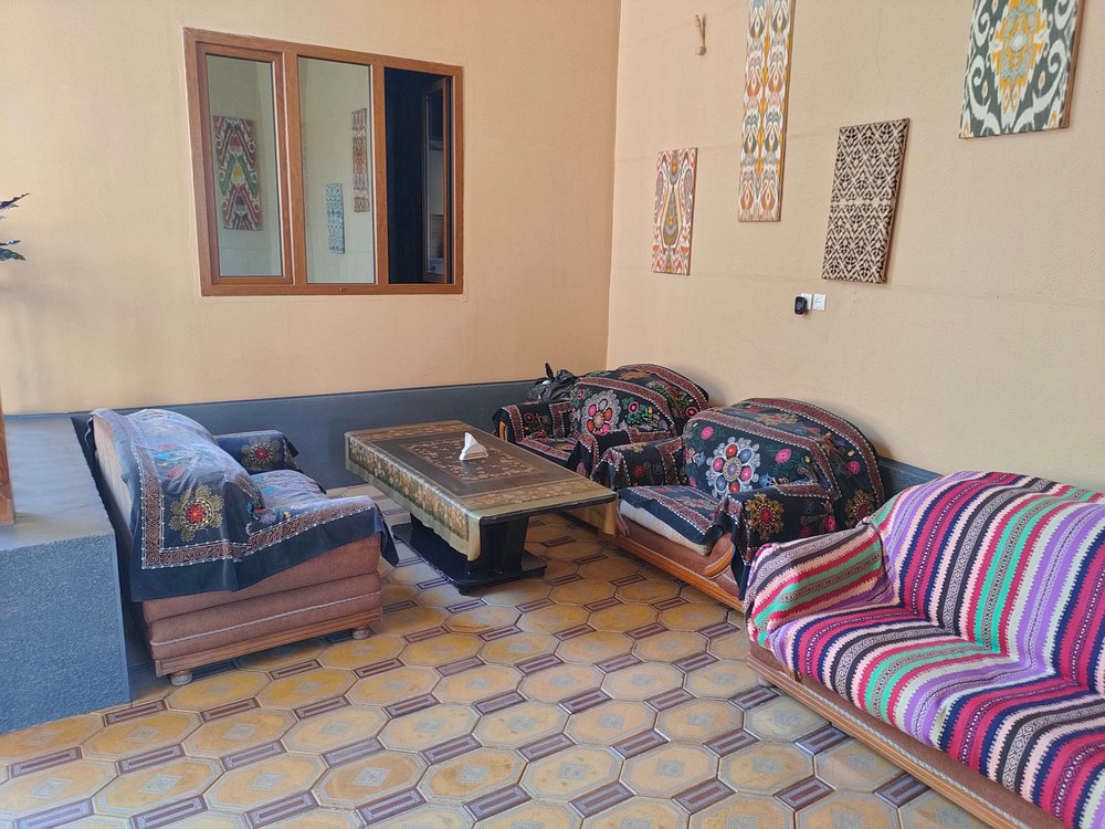 Guest House Ikathouse