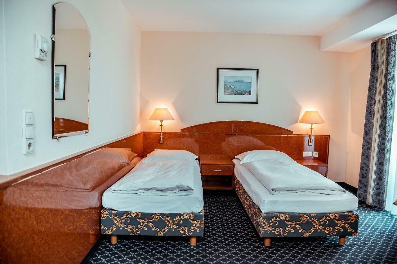 Shodlik Palace Hotel