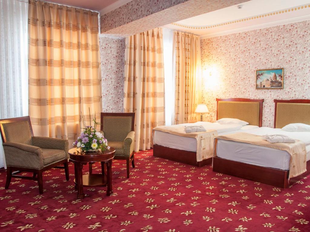 Golden Valley Hotel
