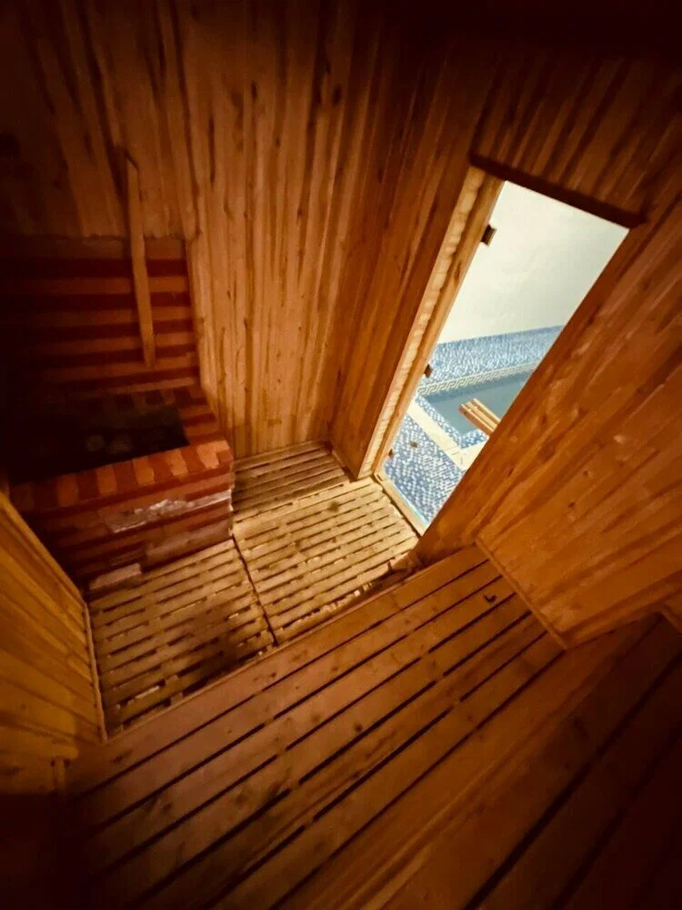 Next Hotel