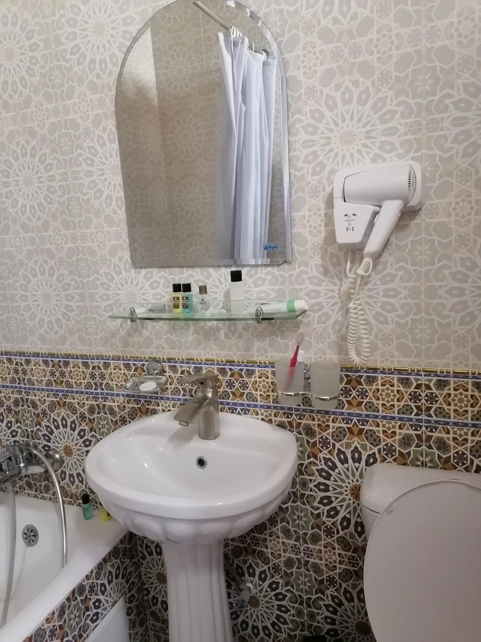 Hotel Shohrud