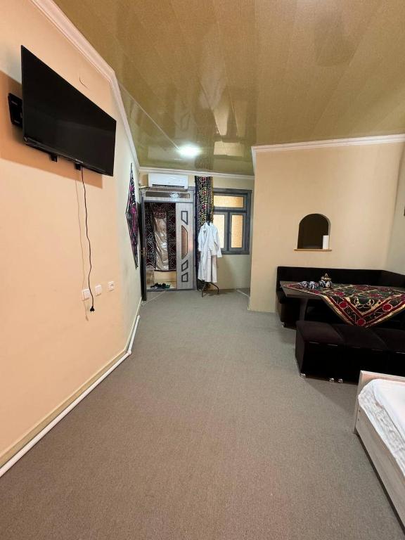 Khan Apartments