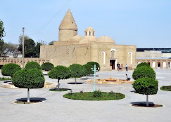 Chashma-Ayub maqbarasi