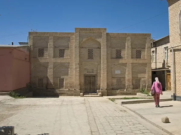 Медресе Истеза