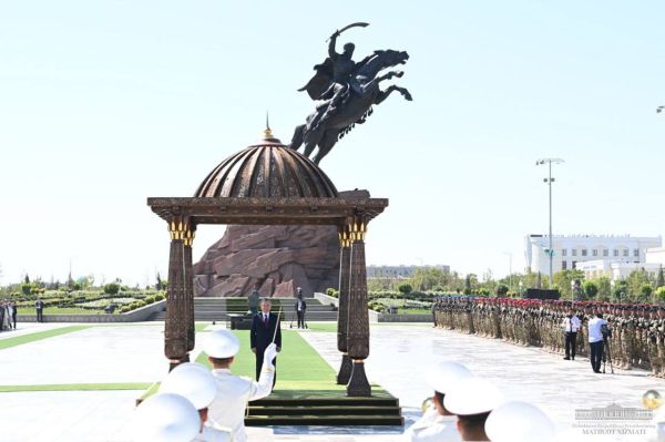 Мемориал Джелал ад-Дину Мангуберди