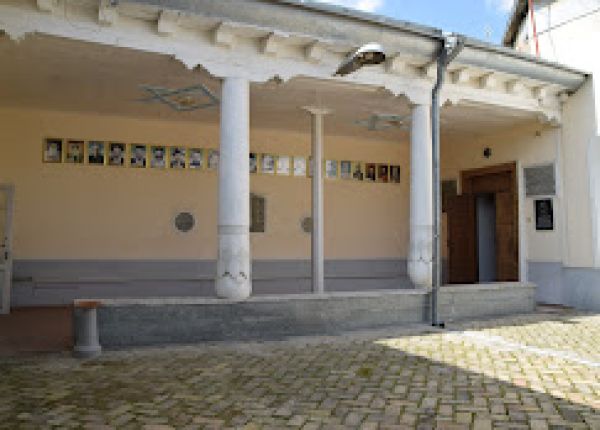 Синагога Гумбаз