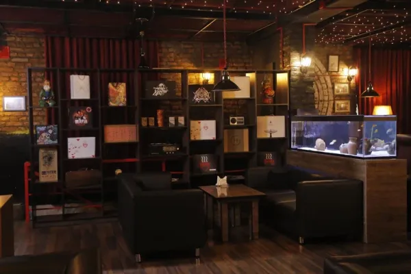 221b - Loft