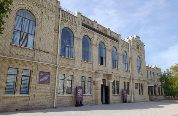 Бывший дом губернатора