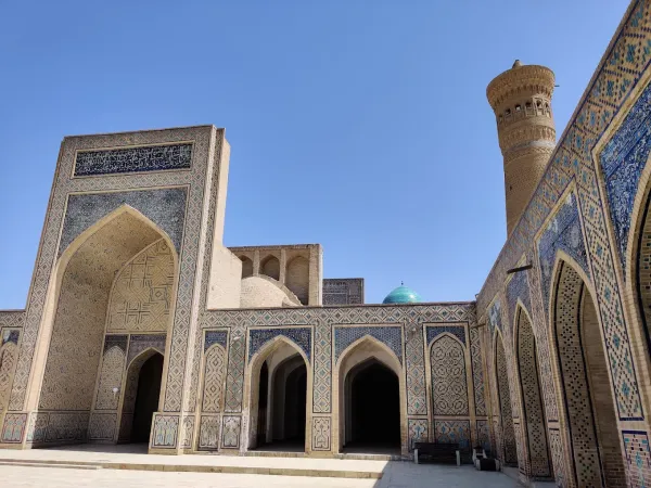 Медресе Мири Араб