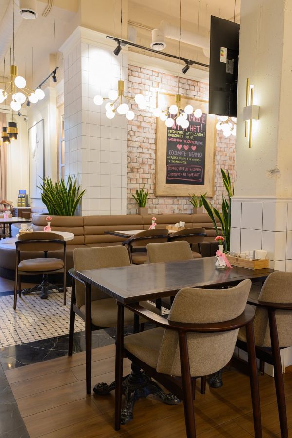 Benedict Cafe